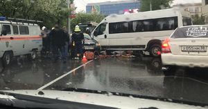 Сервис заказа такси пообещал выплатить компенсацию пассажирам, пострадавшим в ДТП с маршруткой в Иркутске - Верблюд в огне