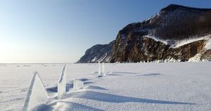 Двое иркутских туристов засняли падение под лед Байкала на GoPro - Верблюд в огне