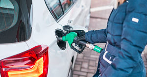 В Иркутске — самый дорогой бензин в Сибирском федеральном округе. Как это можно объяснить? - Верблюд в огне