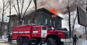 В Иркутске в доме XIX века произошел пожар - Верблюд в огне