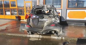 В Иркутске трамвай протаранил 9 машин: пострадал один человек - Верблюд в огне