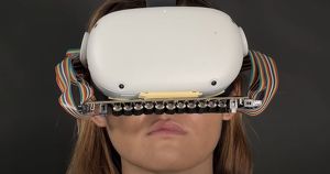 Инженеры придумали, как через VR-шлем передавать ощущения от поцелуев