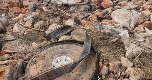 На Чертугеевском полуострове рабочие выбросили строительный мусор
