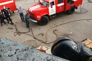 Выброшенный с балкона окурок стал причиной пожара в Иркутске - Верблюд в огне