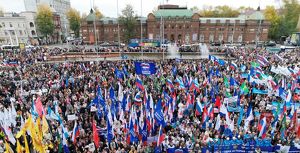 Более 12 тысяч иркутян приняли участие в митинге в поддержку референдумов Донбасса