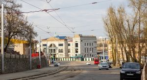 Строительство нового пассажирского зала на железнодорожном вокзале Иркутска завершится в декабре - Верблюд в огне