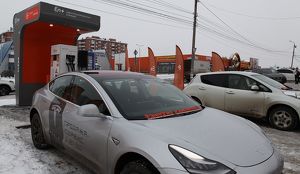 В Ново-Ленино открыли новую электрозаправочную станцию