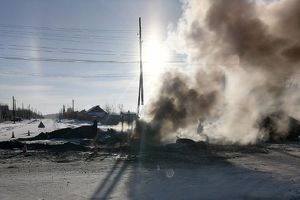 Жители Балаганска второй день остаются без воды из-за аварии - Верблюд в огне