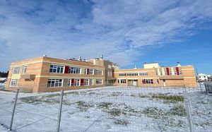 Строительство школы в Дзержинске завершили на год раньше срока - Верблюд в огне