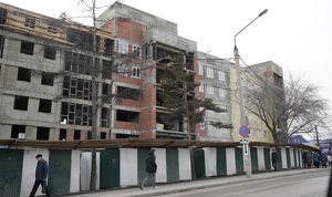 Детскую поликлинику на бульваре Рябикова строят с опережением графика