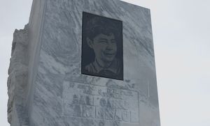 Памятник иркутскому драматургу Александру Вампилову стал объектом культурного наследия