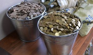 Банки в Приангарье бесплатно обменяют мелочь на памятные монеты или банкноты