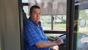 Водитель иркутского автобуса второй раз спас жизнь пассажиру