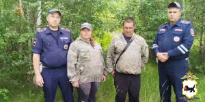 Полицейские спасли заблудившихся в лесу сборщиков ягод в Усольском районе