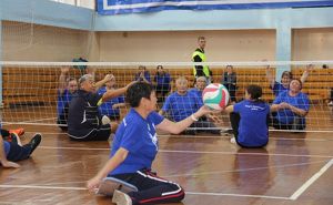 Владимир Путин поручил расширить возможности адаптивного спорта для людей с ОВЗ в России - Верблюд в огне