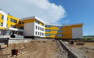 Самую большую школу в Иркутске на 1550 мест достроят в этом году