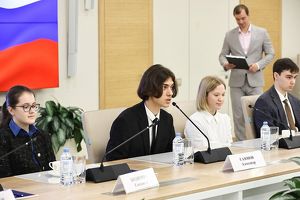 Набравшего 300 баллов на ЕГЭ иркутского школьника наградили в Москве