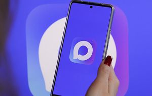 МАХ первым в России интегрировал в мессенджер электронную подпись «Госключ» - Верблюд в огне