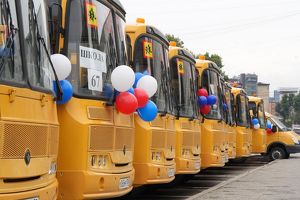 Иркутская область получила 77 новых школьных автобусов