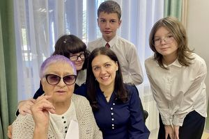 Уроки английского проводят для постояльцев Марковского геронтологического центра