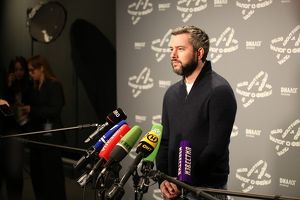 На форуме «Диалог о фейках» обсудят борьбу с дипфейками: их количество стремительно растет - Верблюд в огне