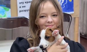 Президент России подарил щенка школьнице из Приангарья