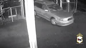 Угонщики в Иркутске подкачали колеса и поставили новый аккумулятор ради кражи машины