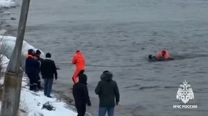 70-летнего дайвера чуть не унесло в открытый Байкал в Листвянке