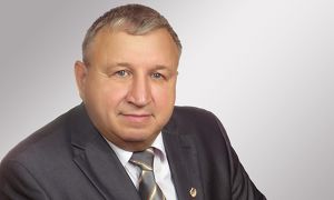 Директор спортшколы Шелеховского района получил награду от Владимира Путина