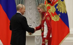 Владимир Путин вручил Варваре Ворончихиной орден Дружбы