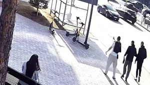 Подростки в Иркутске расстреляли остановку: их призывают явиться в отдел