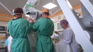 Иркутские хирурги удалили у ребенка опухоль из центра мозга