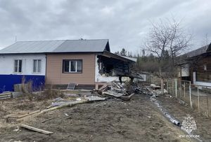 Самогонный аппарат травмировал двух человек в Бодайбинском районе