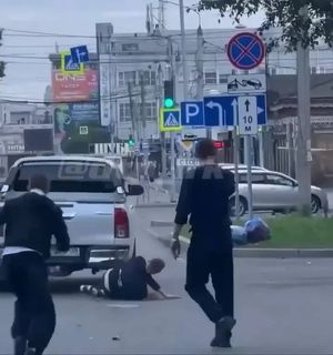 Наехавшего на человека водителя ищут в Иркутске