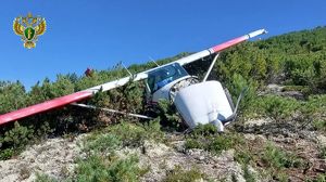Фото с места жесткой посадки Cessna 182 в Приангарье: возбуждено уголовное дело