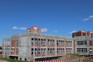 Школу в микрорайоне Союз Иркутска достроят на федеральные деньги